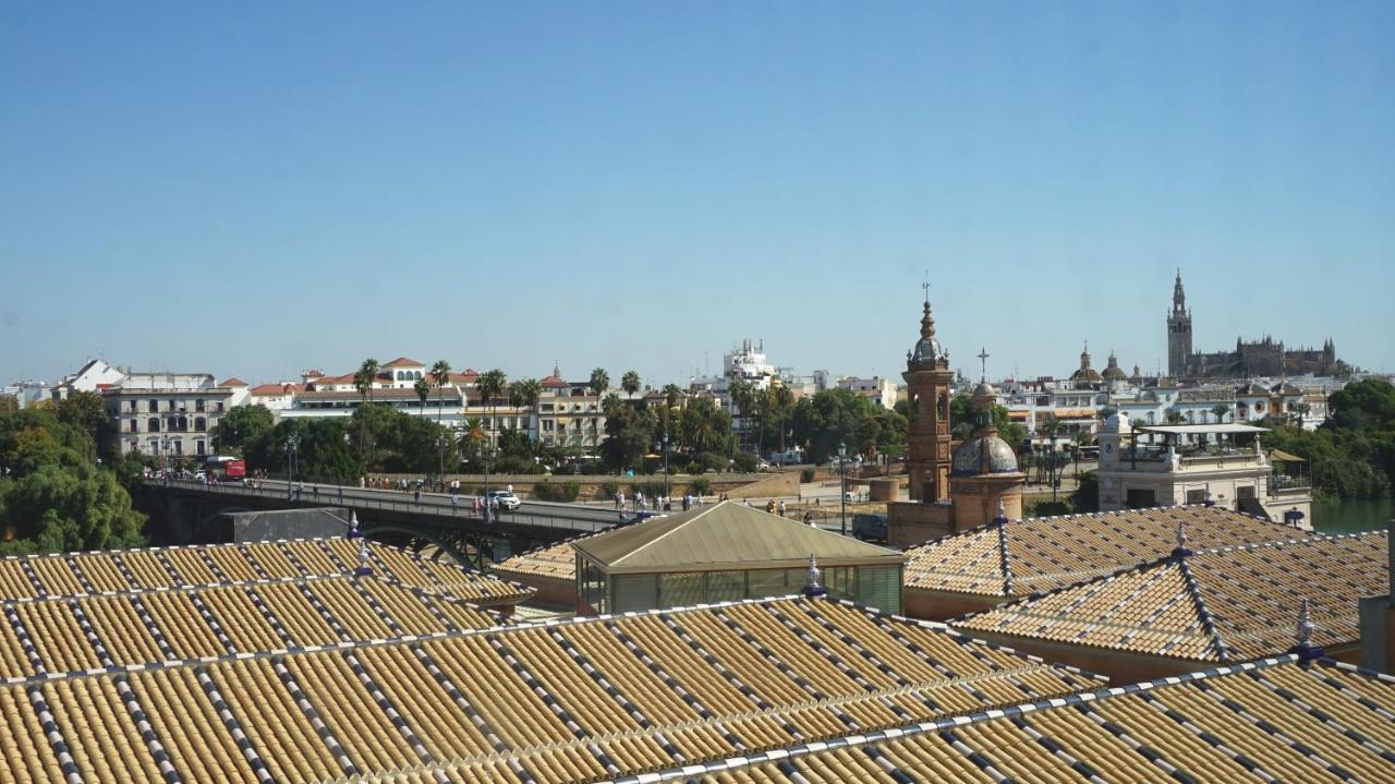 Estudios Y Atico Vistas De Triana Sevilla Exterior foto